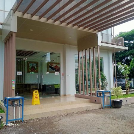 Oyo 90102 Edotel Hotel By Dbest Hospitality باندونج المظهر الخارجي الصورة