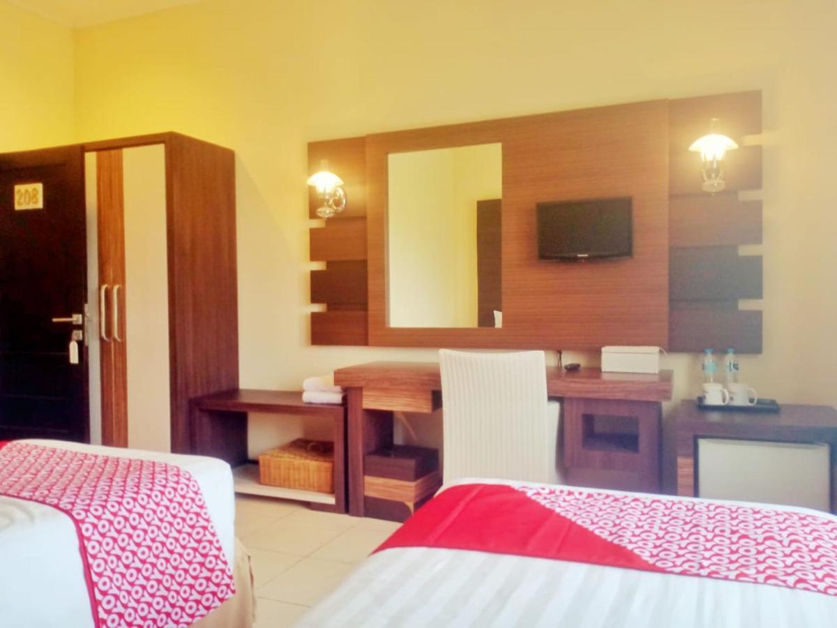 Oyo 90102 Edotel Hotel By Dbest Hospitality باندونج المظهر الخارجي الصورة