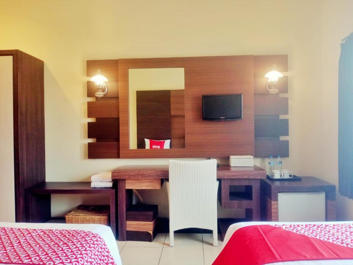 Oyo 90102 Edotel Hotel By Dbest Hospitality باندونج المظهر الخارجي الصورة