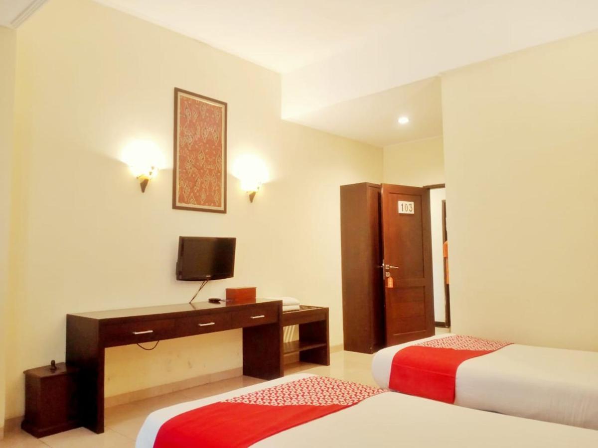 Oyo 90102 Edotel Hotel By Dbest Hospitality باندونج المظهر الخارجي الصورة