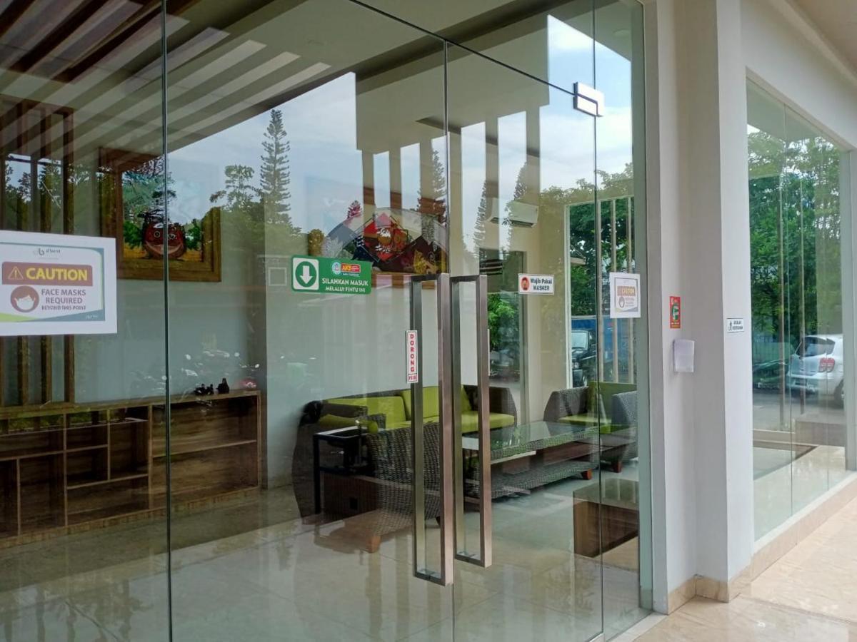 Oyo 90102 Edotel Hotel By Dbest Hospitality باندونج المظهر الخارجي الصورة
